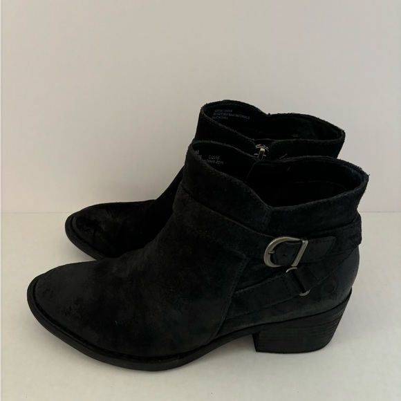Born women’s black distressed booties - Picture 4 of 7